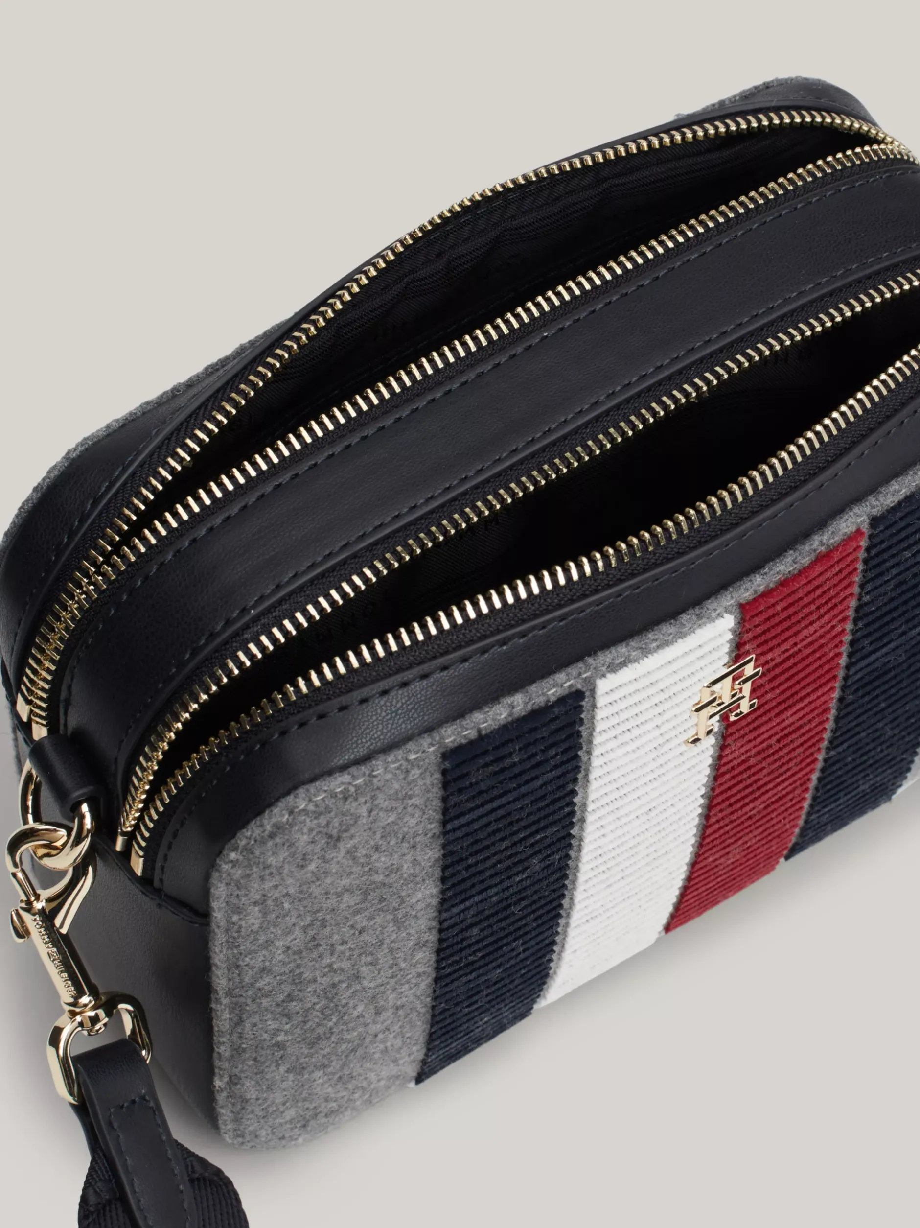 Torebki Na Pasku*Tommy Hilfiger Torebka Z Mieszanki Wełny Z Monogramem TH MID GREY HEATHER