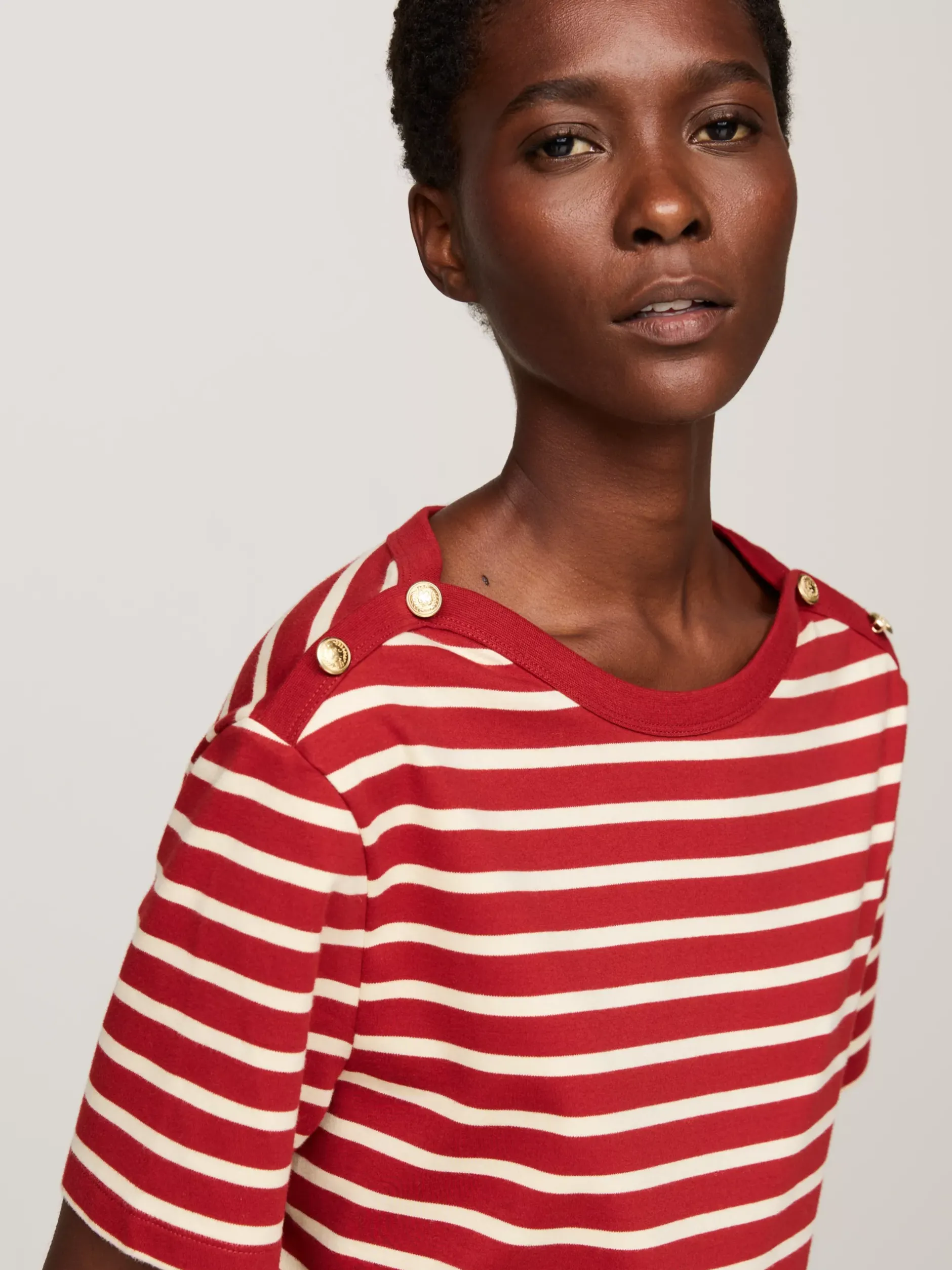 T-Shirty*Tommy Hilfiger T-shirt O Luźnym Kroju Z Dekoltem W łódkę BRETON STP MAGMA/ COUNTRY IVORY