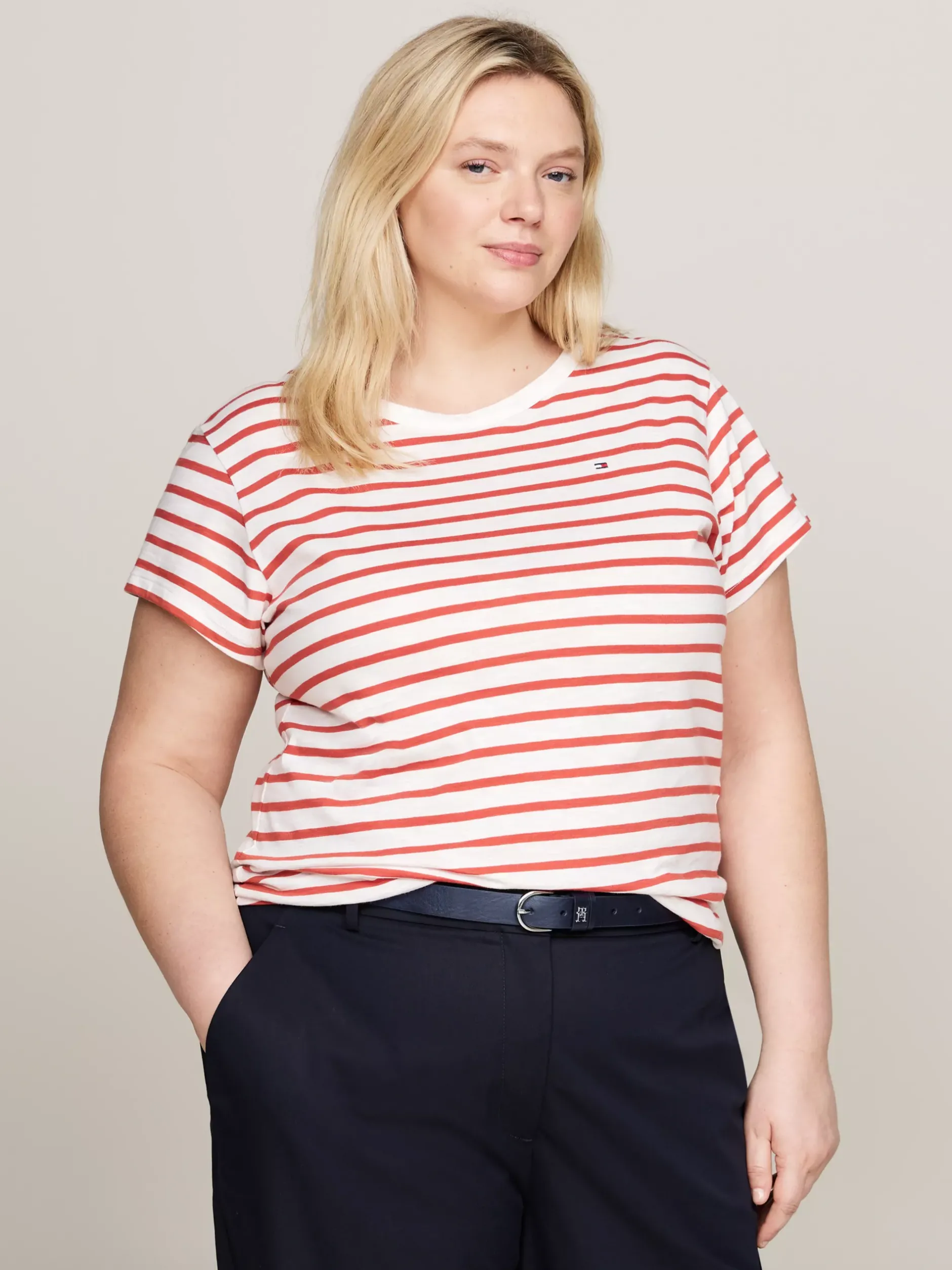 T-Shirty*Tommy Hilfiger T-shirt O Wąskim Kroju Curve 1985 Collection BRETON STP/ ECRU/ TERRA RED