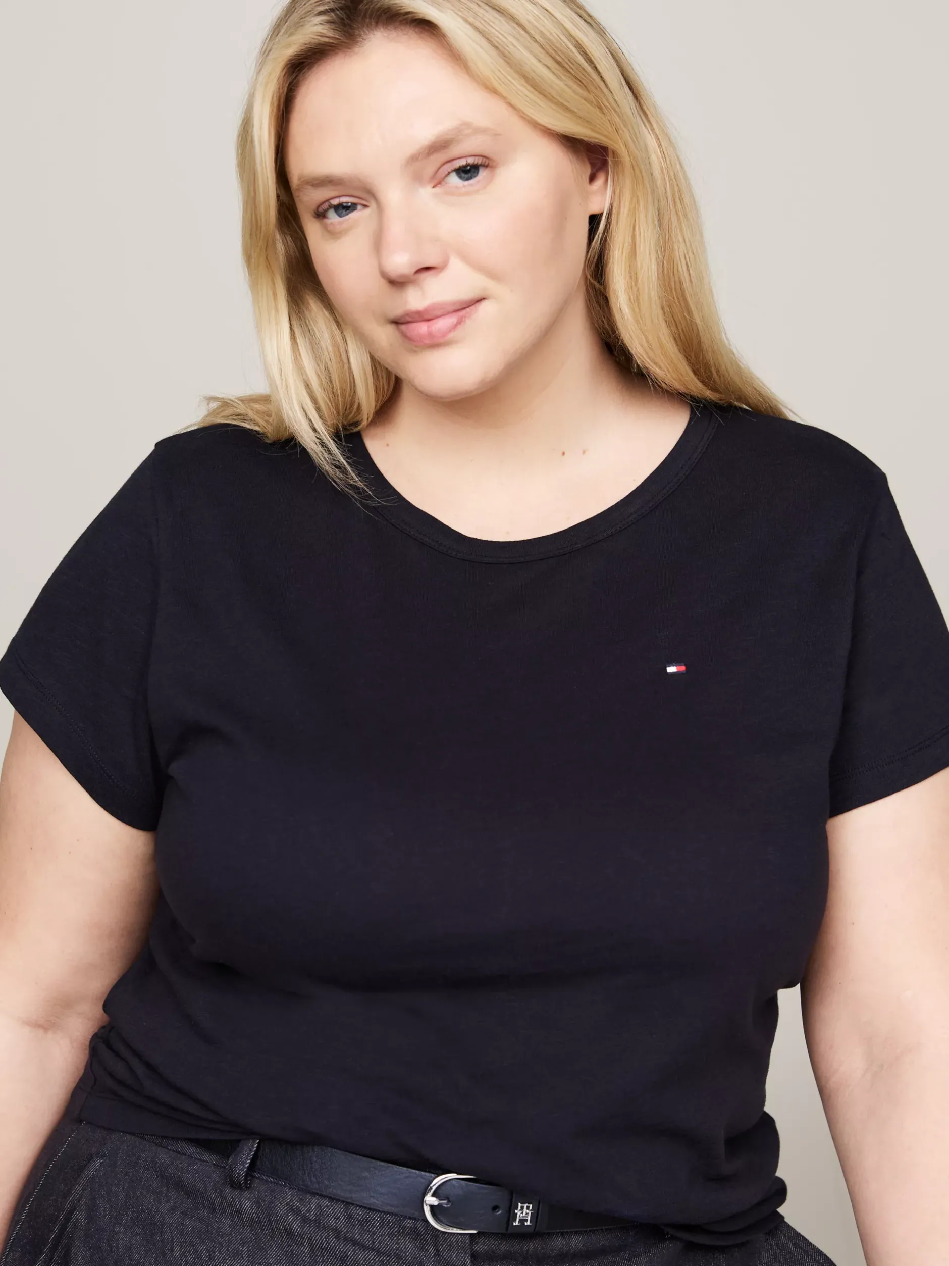 T-Shirty*Tommy Hilfiger T-shirt O Wąskim Kroju Curve 1985 Collection DESERT SKY