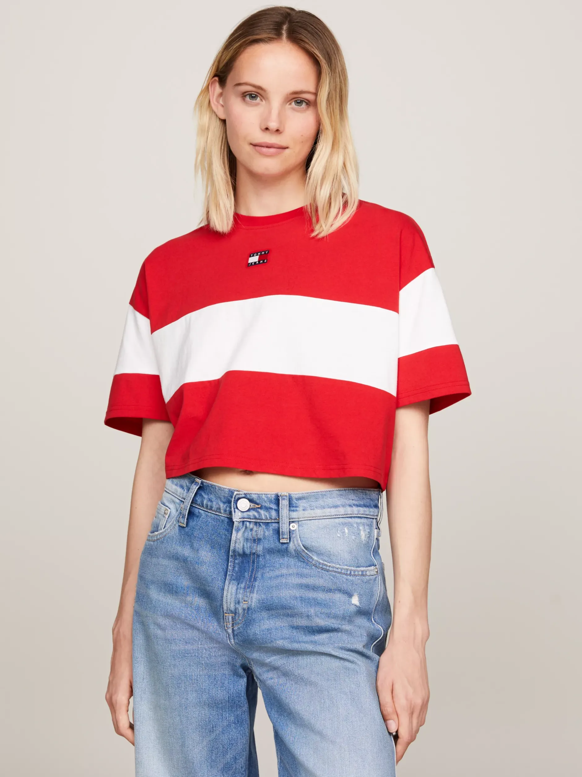 T-Shirty*Tommy Hilfiger T-shirt W Bloki Kolorów Z Naszywką DEEP CRIMSON / MULTI