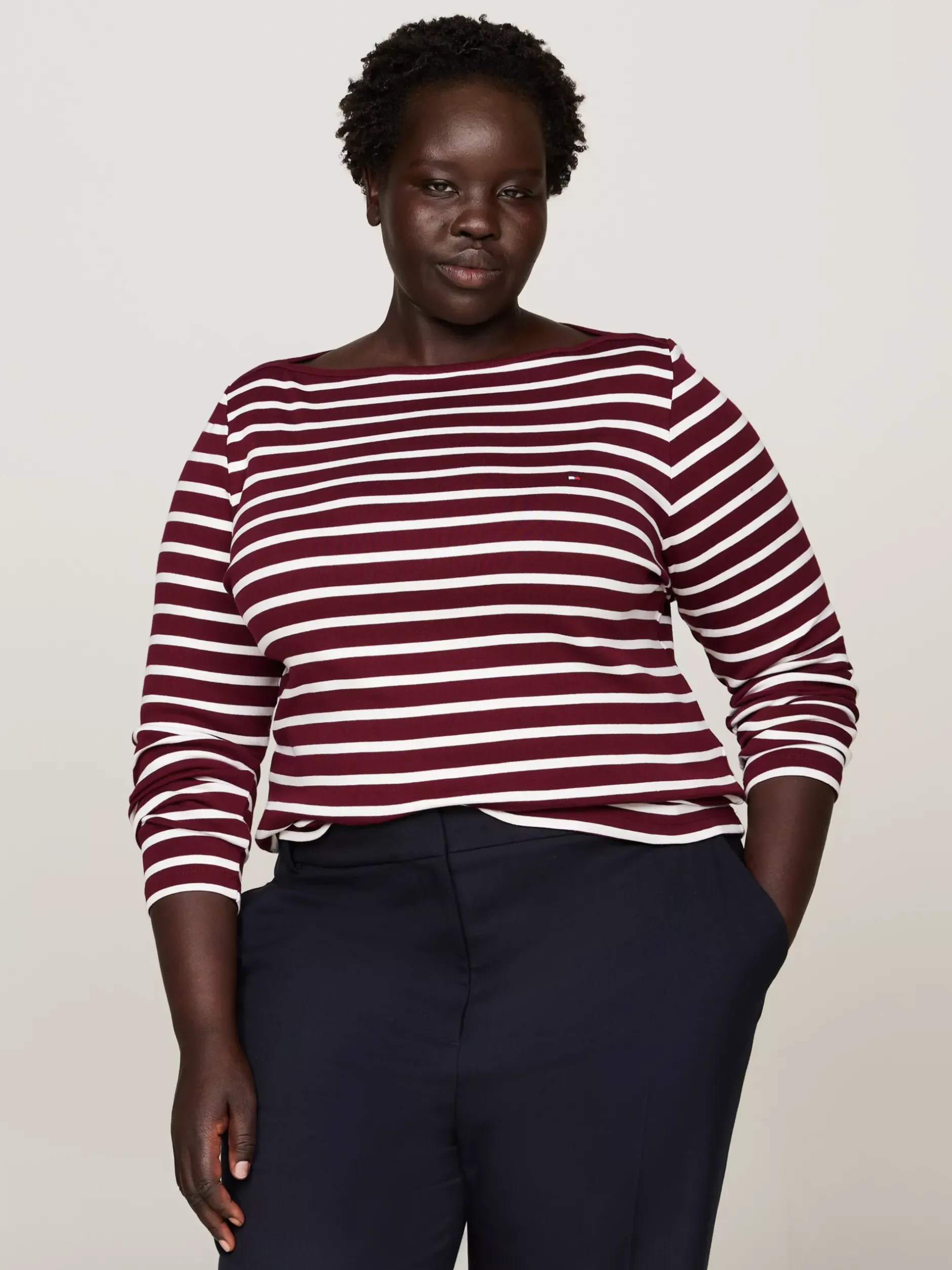T-Shirty*Tommy Hilfiger T-shirt Z Dekoltem W łódkę Curve BRETON STP DEEP ROUGE/ ECRU