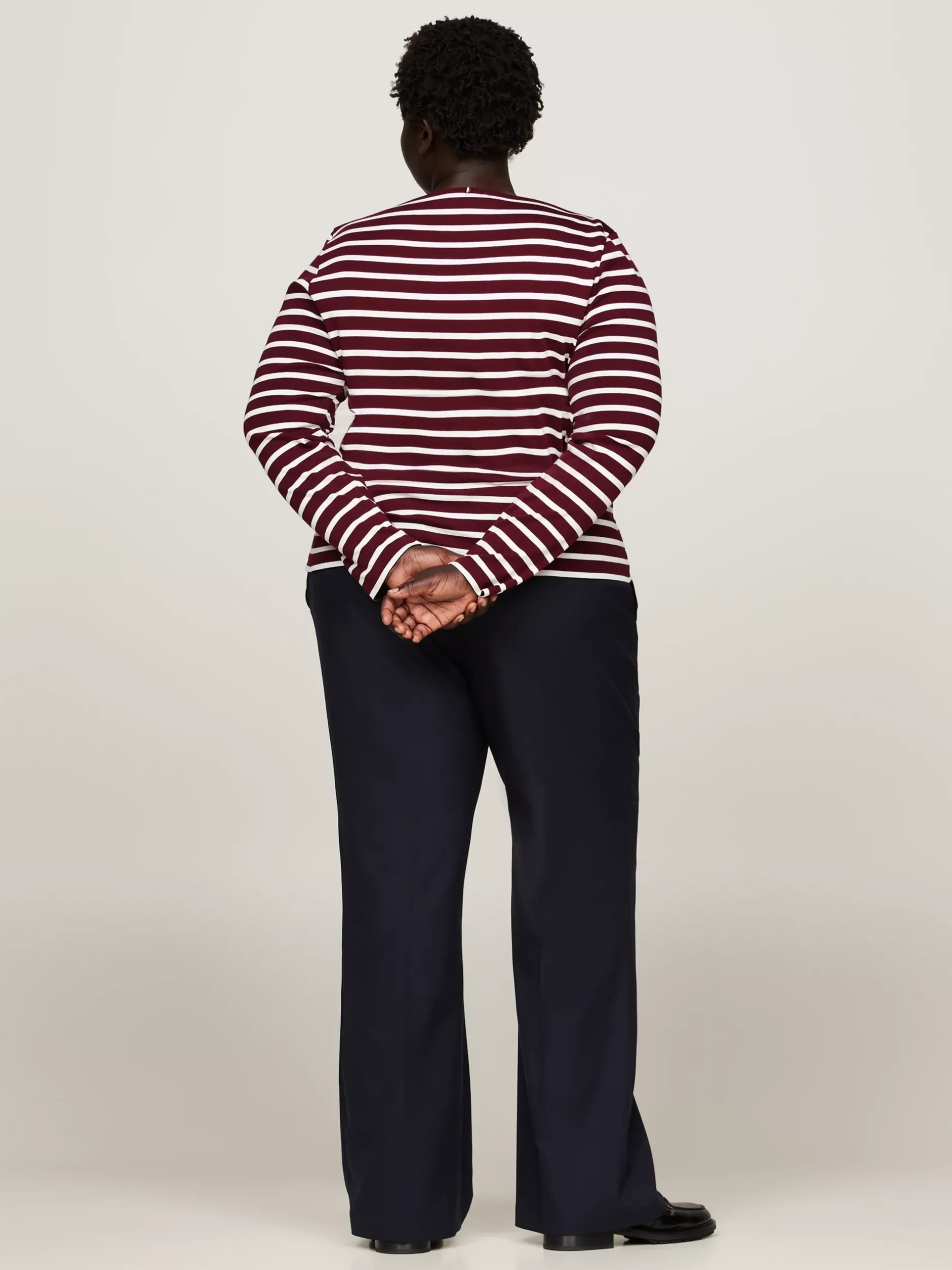T-Shirty*Tommy Hilfiger T-shirt Z Dekoltem W łódkę Curve BRETON STP DEEP ROUGE/ ECRU