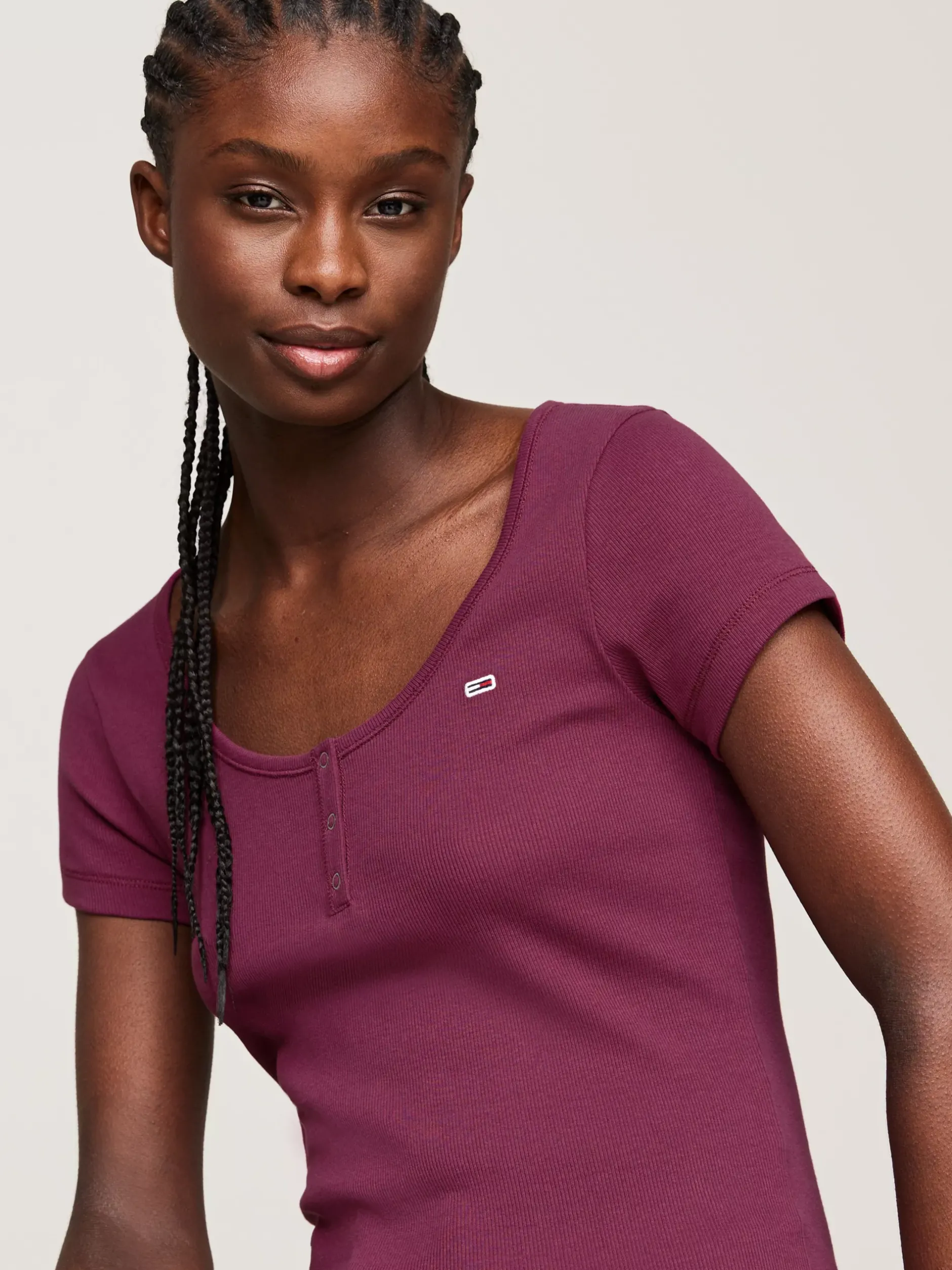 T-Shirty*Tommy Hilfiger T-shirt Z Dekoltem W Kształcie Litery U VALLEY GRAPE