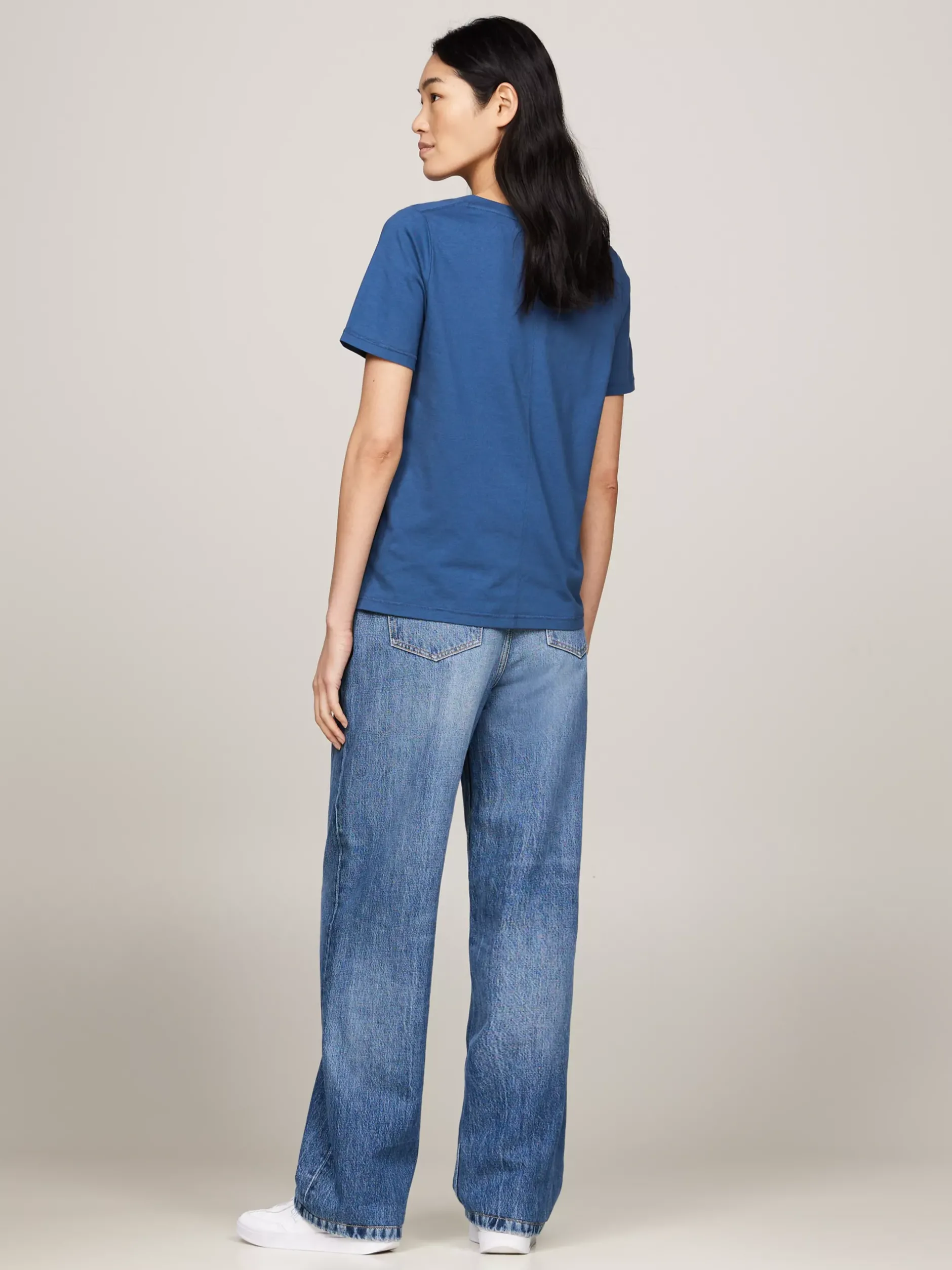 T-Shirty*Tommy Hilfiger T-shirt Z Dekoltem W Szpic Z Flagą FOSSIL BLUE