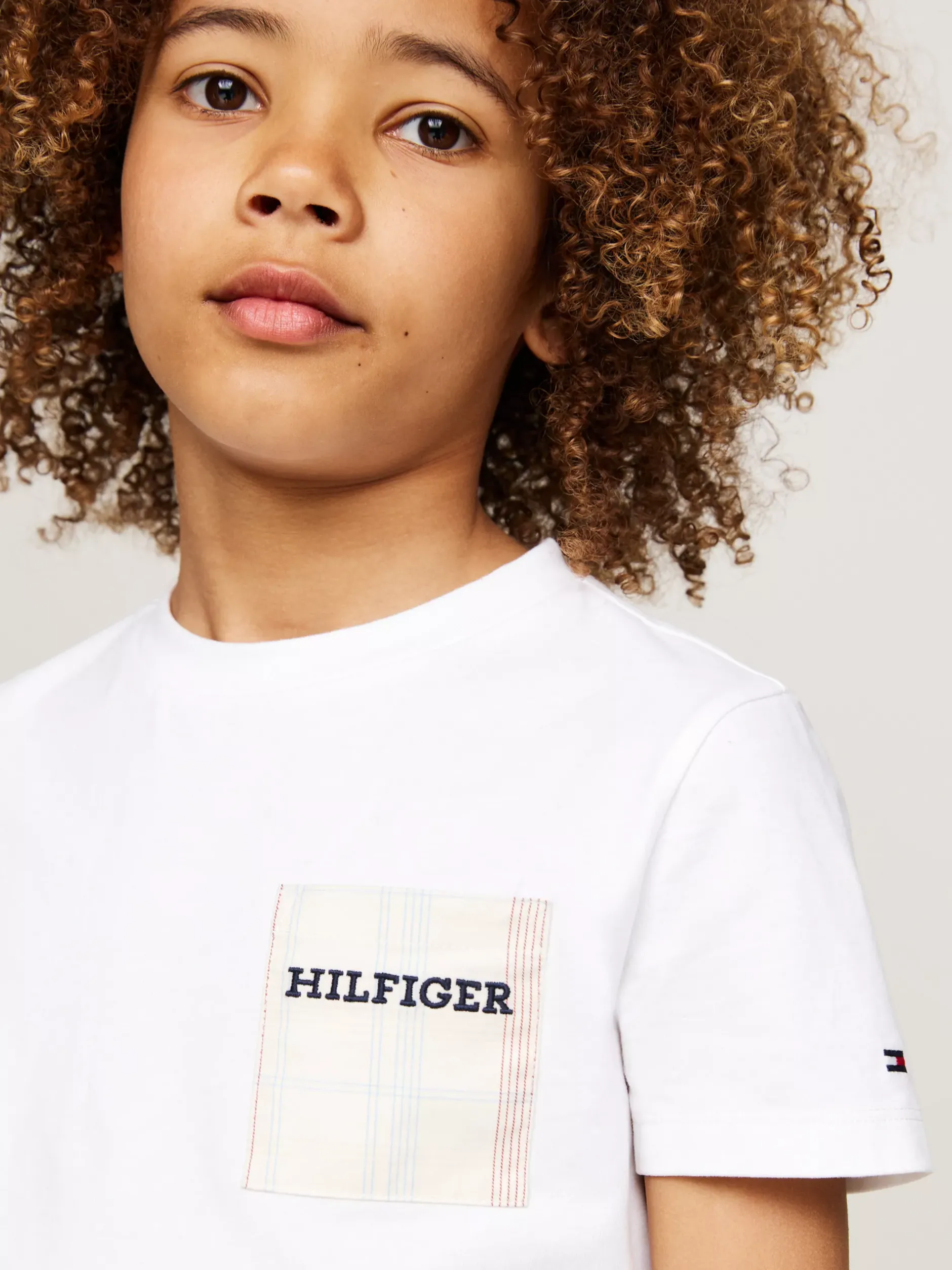 T-Shirty I Koszulki Polo*Tommy Hilfiger T-shirt Z Kieszenią W Kratę I Logo WHITE