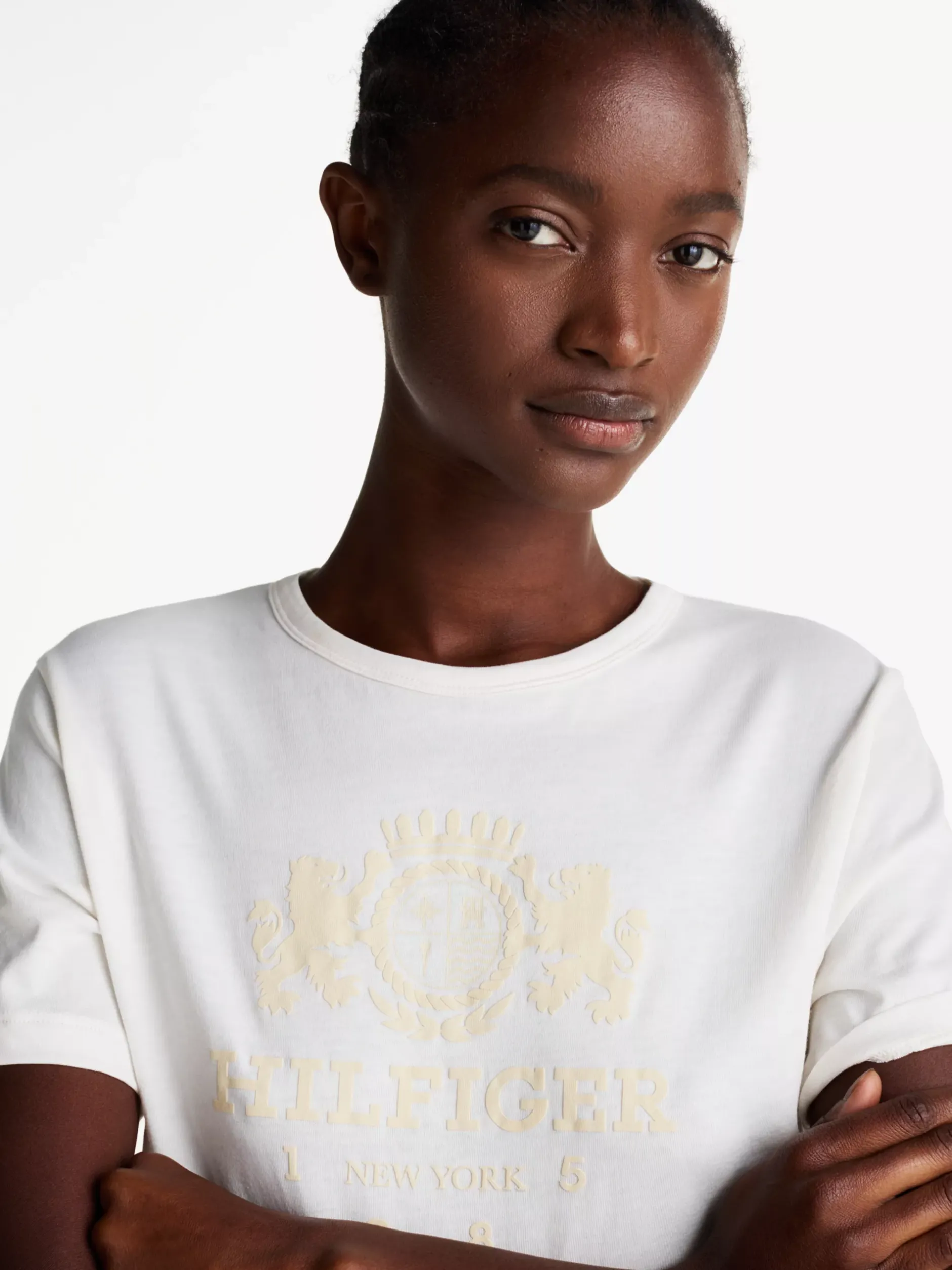 T-Shirty*Tommy Hilfiger T-shirt Z Kontrastowym Wykończeniem ANCIENT WHITE