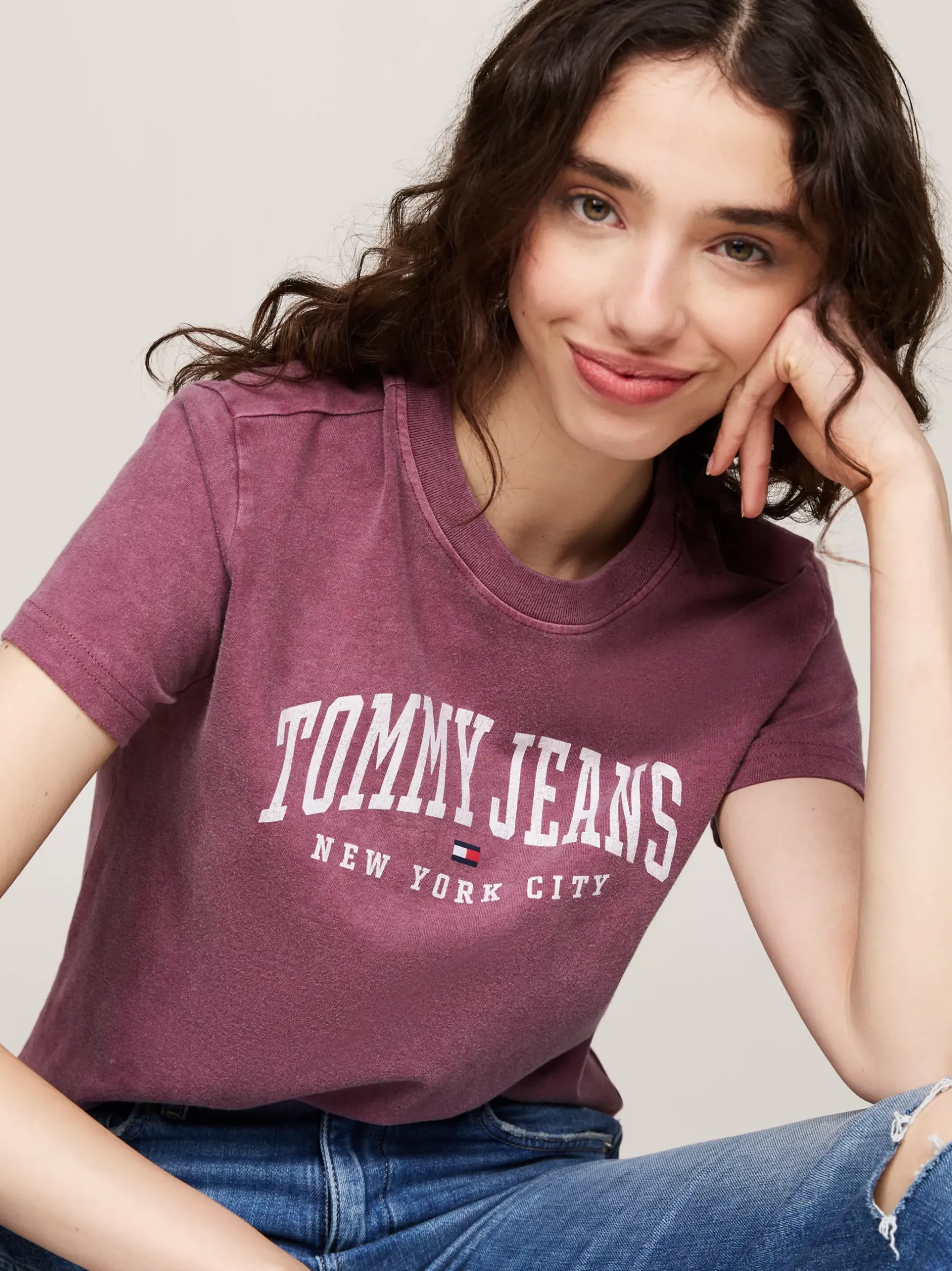 T-Shirty*Tommy Hilfiger T-shirt Z Okrągłym Dekoltem I Logo DEEP ROUGE
