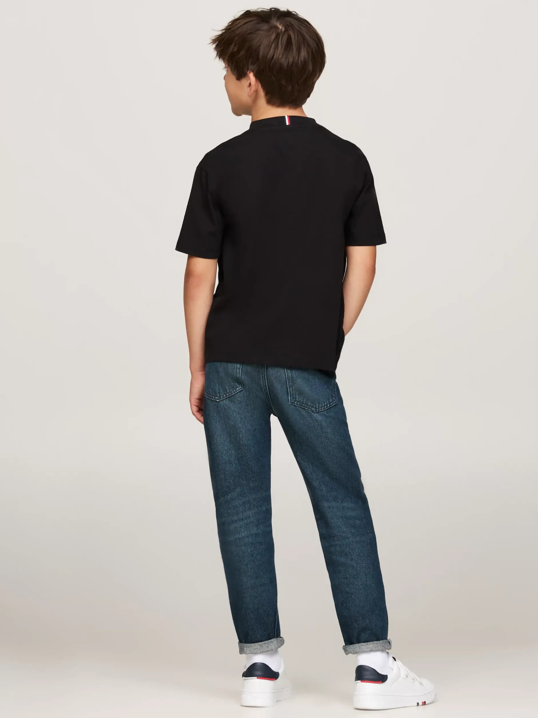 T-Shirty I Koszulki Polo*Tommy Hilfiger T-shirt Z Okrągłym Dekoltem I Haftem Z Flagą BLACK