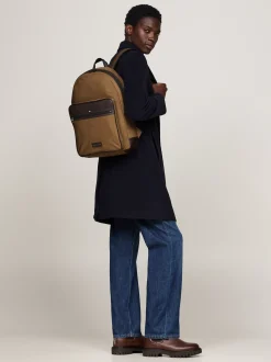 Plecaki*Tommy Hilfiger Usztywniany Plecak Casual Z Naszywką Z Logo BROWN OLIVE