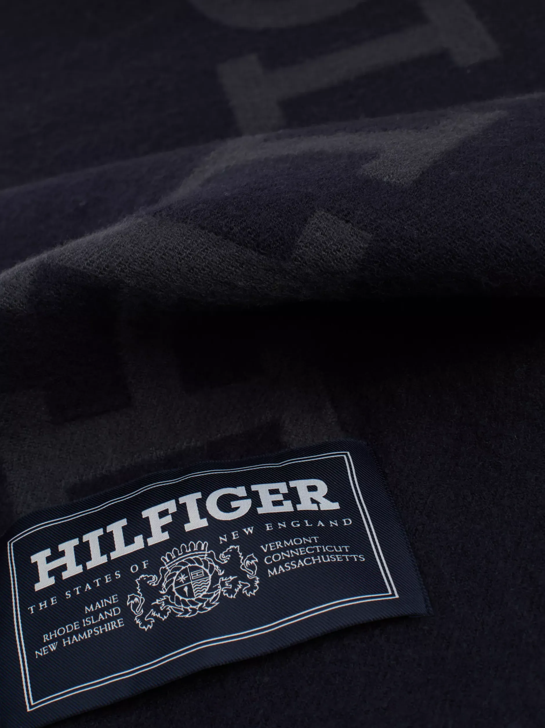 Czapki I Szaliki*Tommy Hilfiger Wełniany Szalik Z Logo Hilfiger Monotype SPACE BLUE
