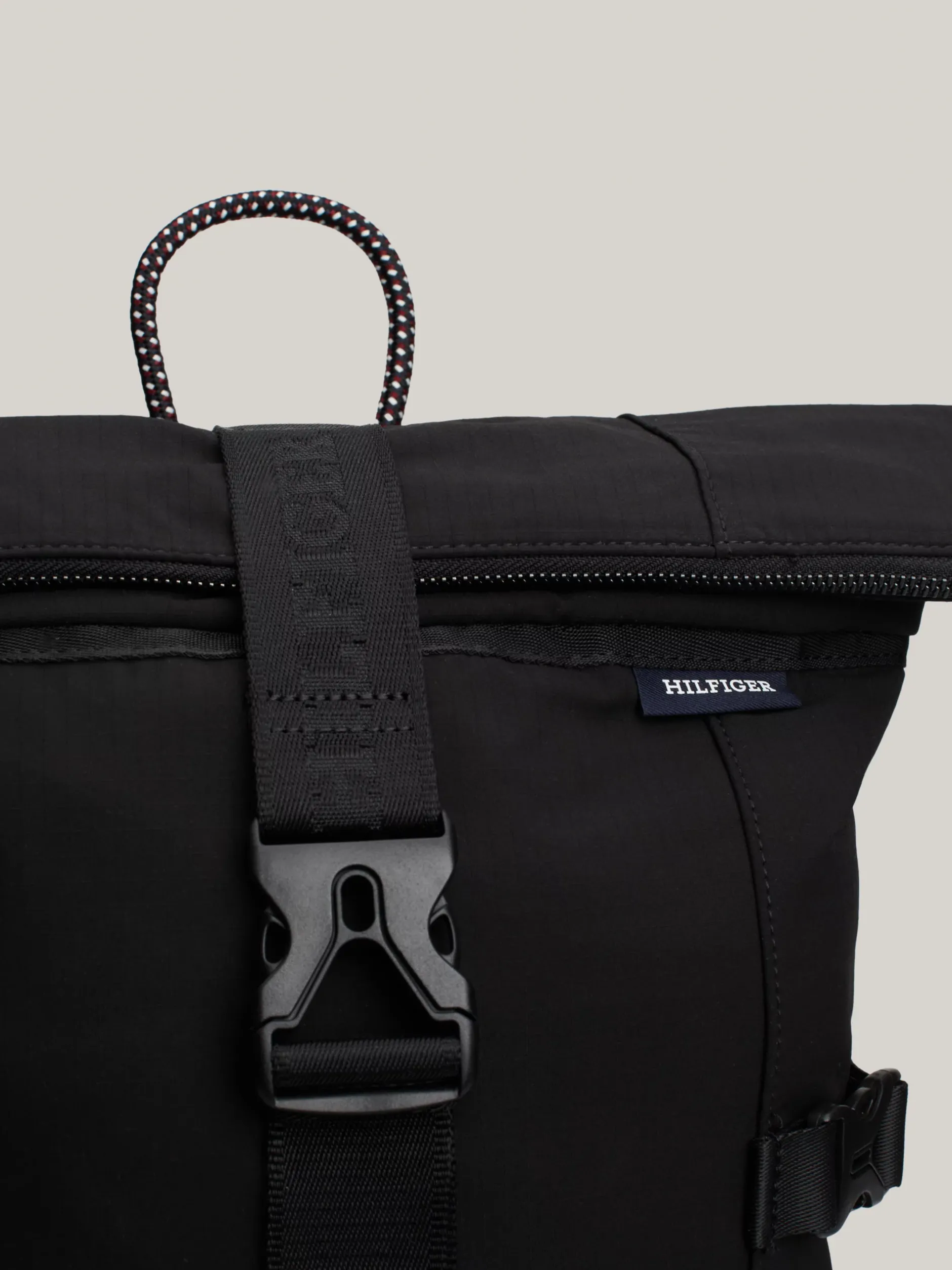 Plecaki*Tommy Hilfiger Wodoodporny Plecak Ze Zwijaną Górą BLACK