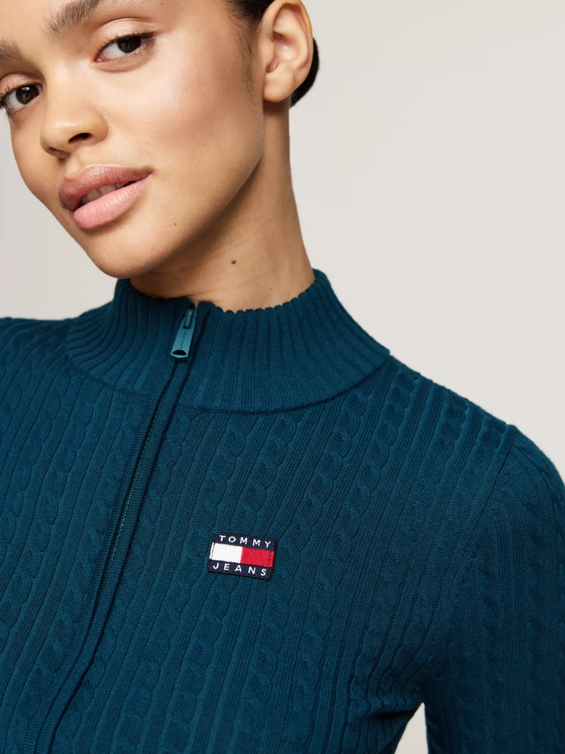 Swetry|Dzianina*Tommy Hilfiger Wąski Kardigan Z Naszywką Tommy DEEP SEAWATER