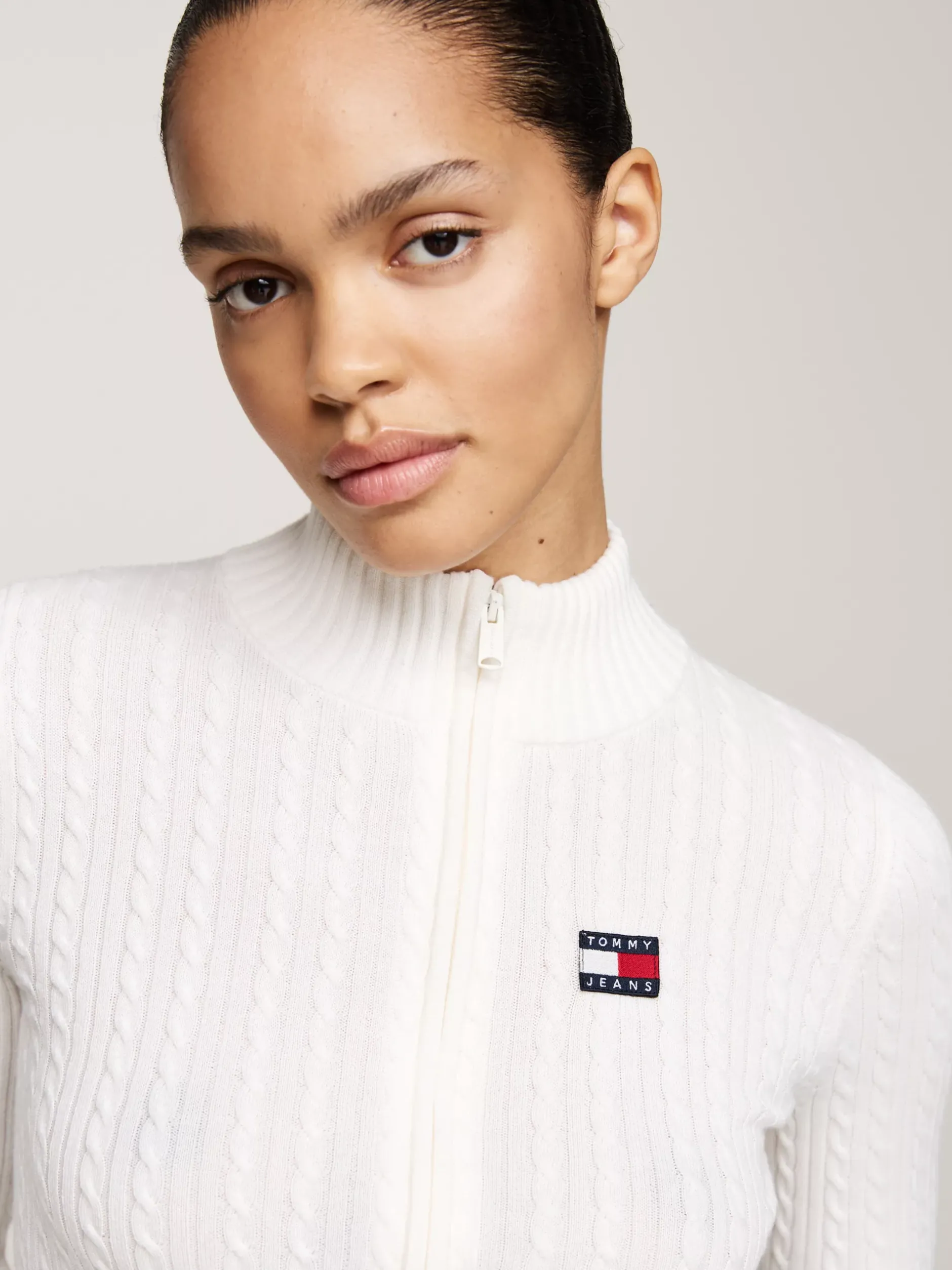 Swetry|Dzianina*Tommy Hilfiger Wąski Kardigan Z Naszywką Tommy ANCIENT WHITE