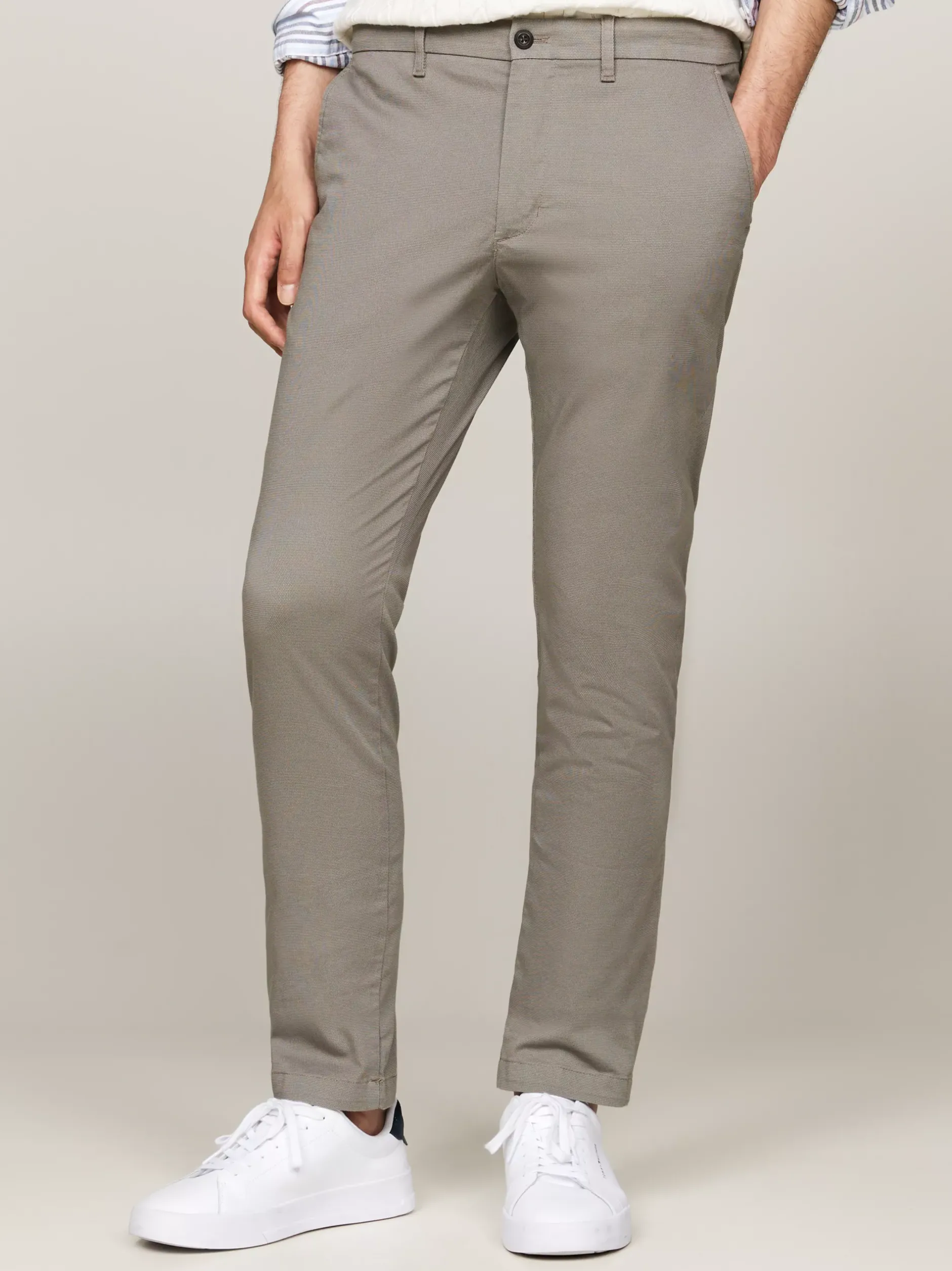 Spodnie*Tommy Hilfiger Wąskie Bawełniane Chinosy Bleecker HYDROGEN GREY