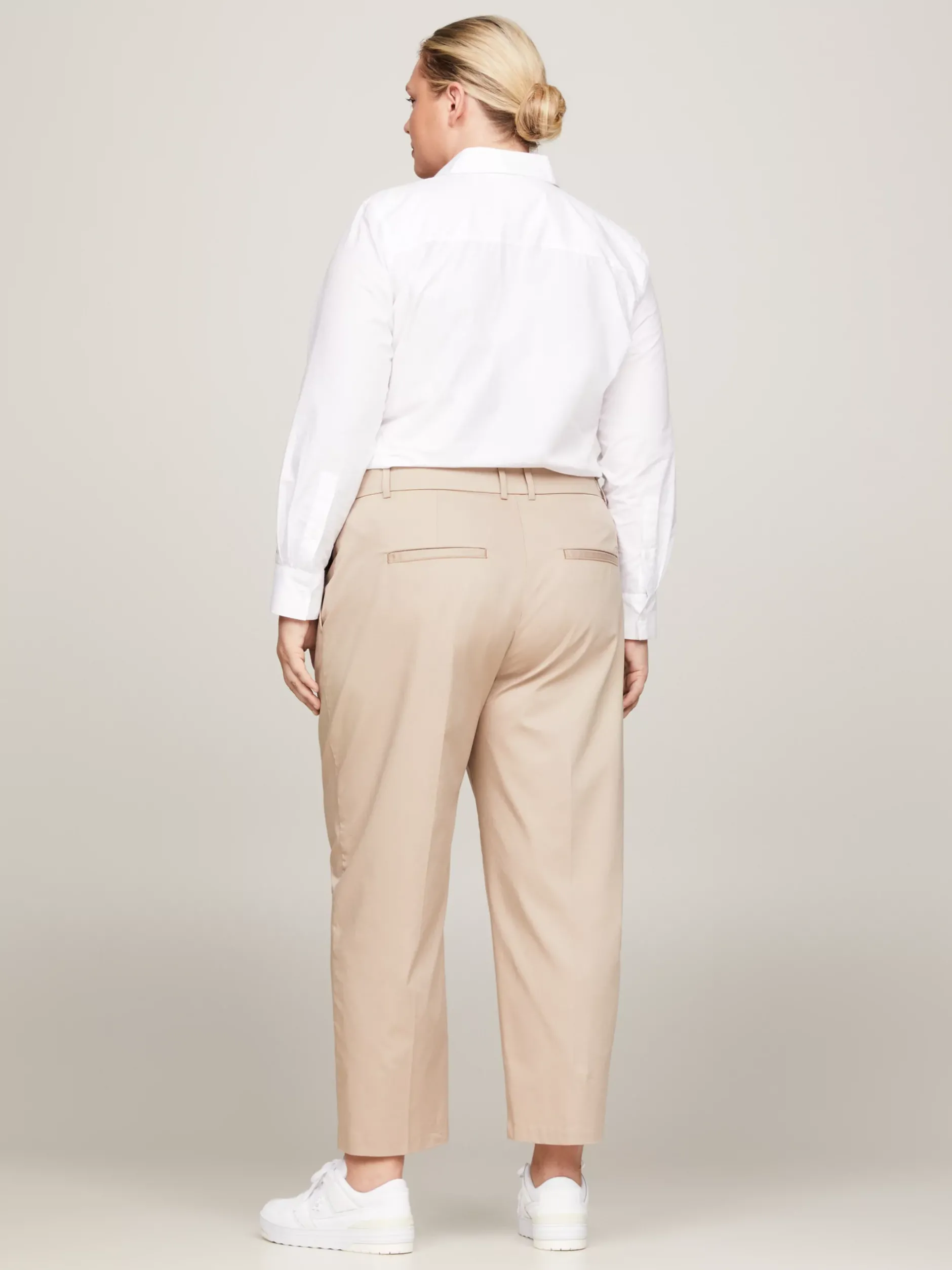 Spodnie*Tommy Hilfiger Wąskie Chinosy Curve Z Prostymi Nogawkami BEIGE