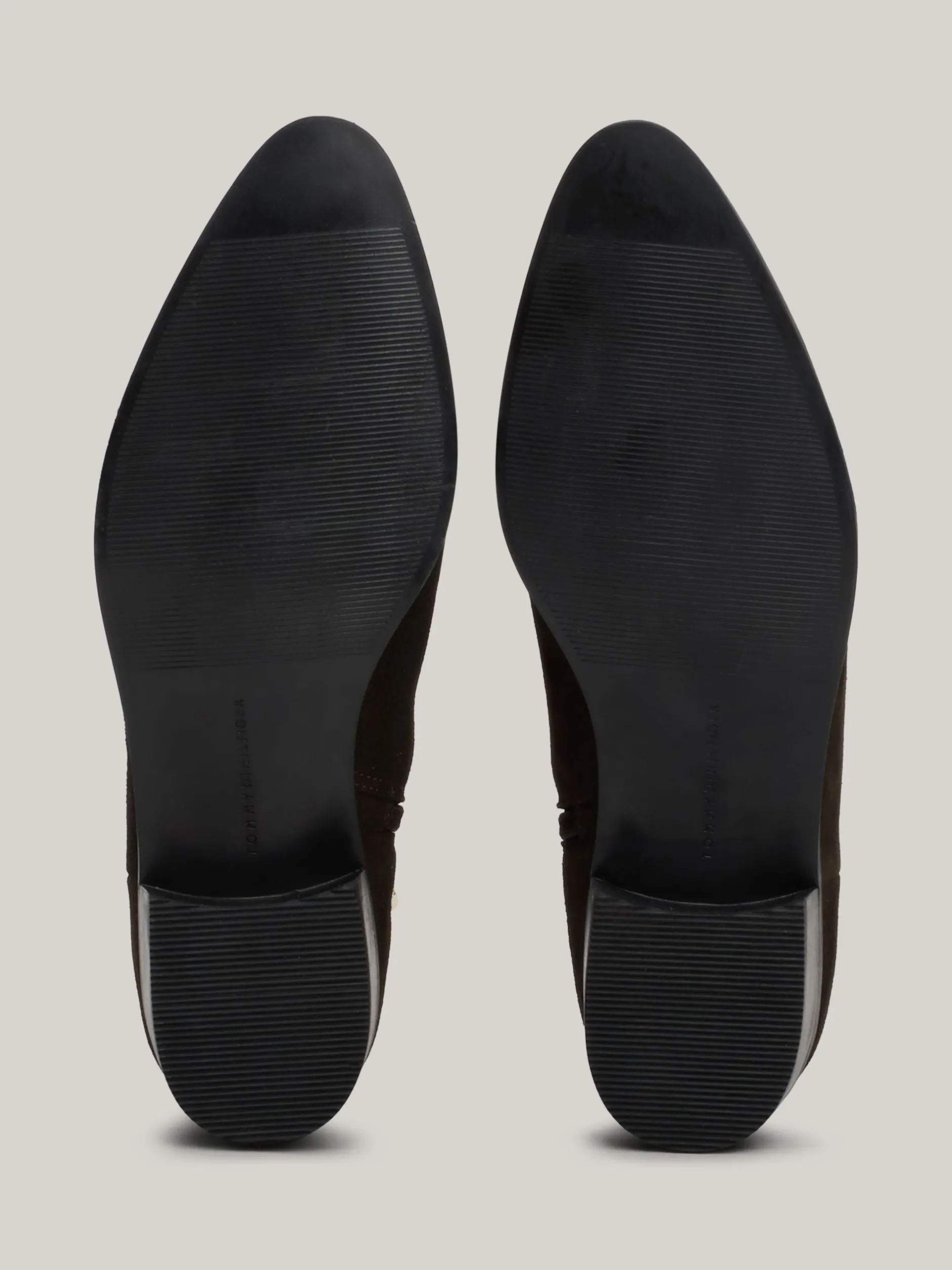 Botki*Tommy Hilfiger Zamszowe Kowbojki Do Kostki Z Monogramem TH DARK COFFEE