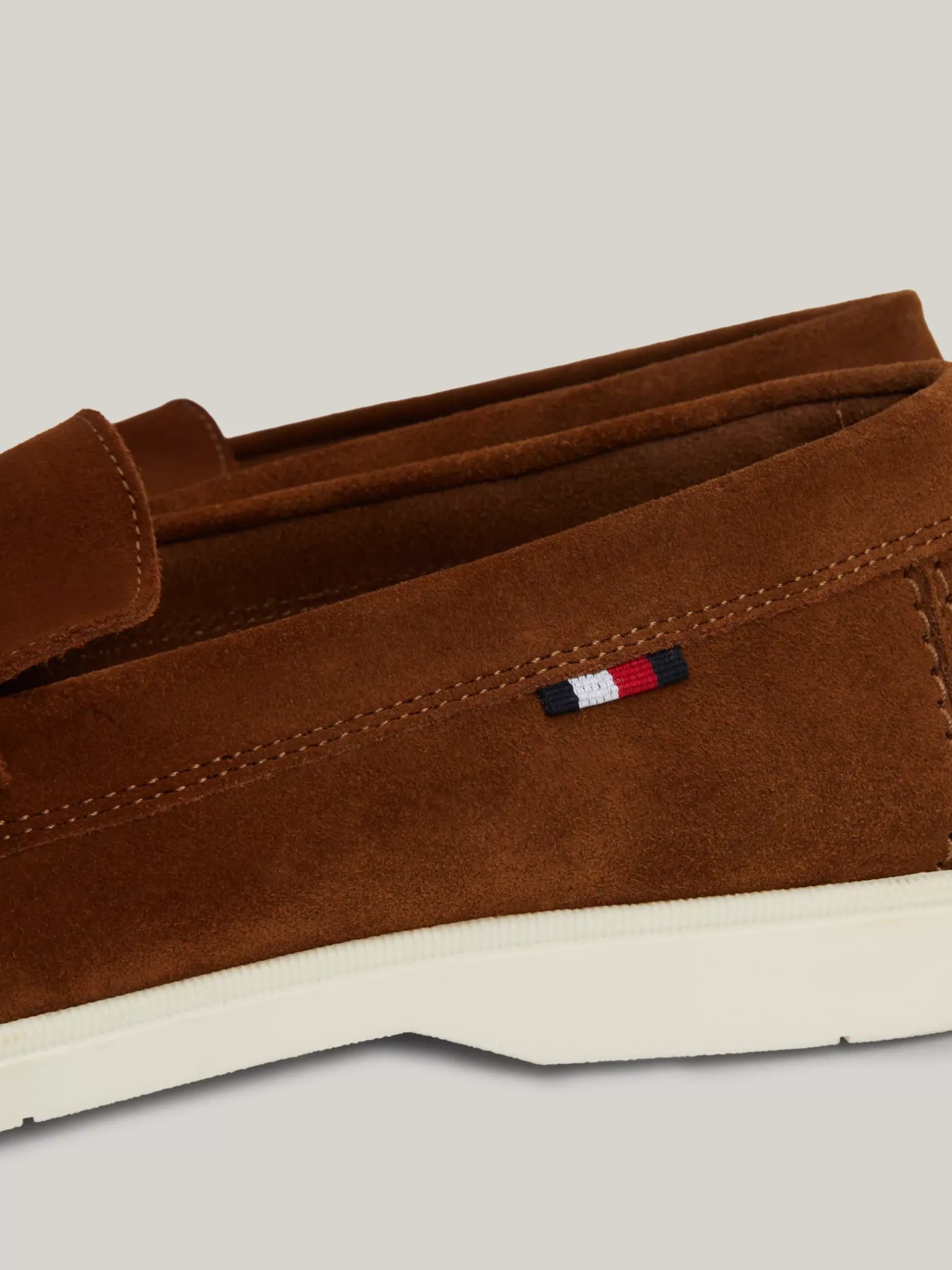Mokasyny & Buty Żeglarskie|Buty Casual*Tommy Hilfiger Zamszowe Mokasyny Na Kontrastowej Podeszwie COCONUT GROVE