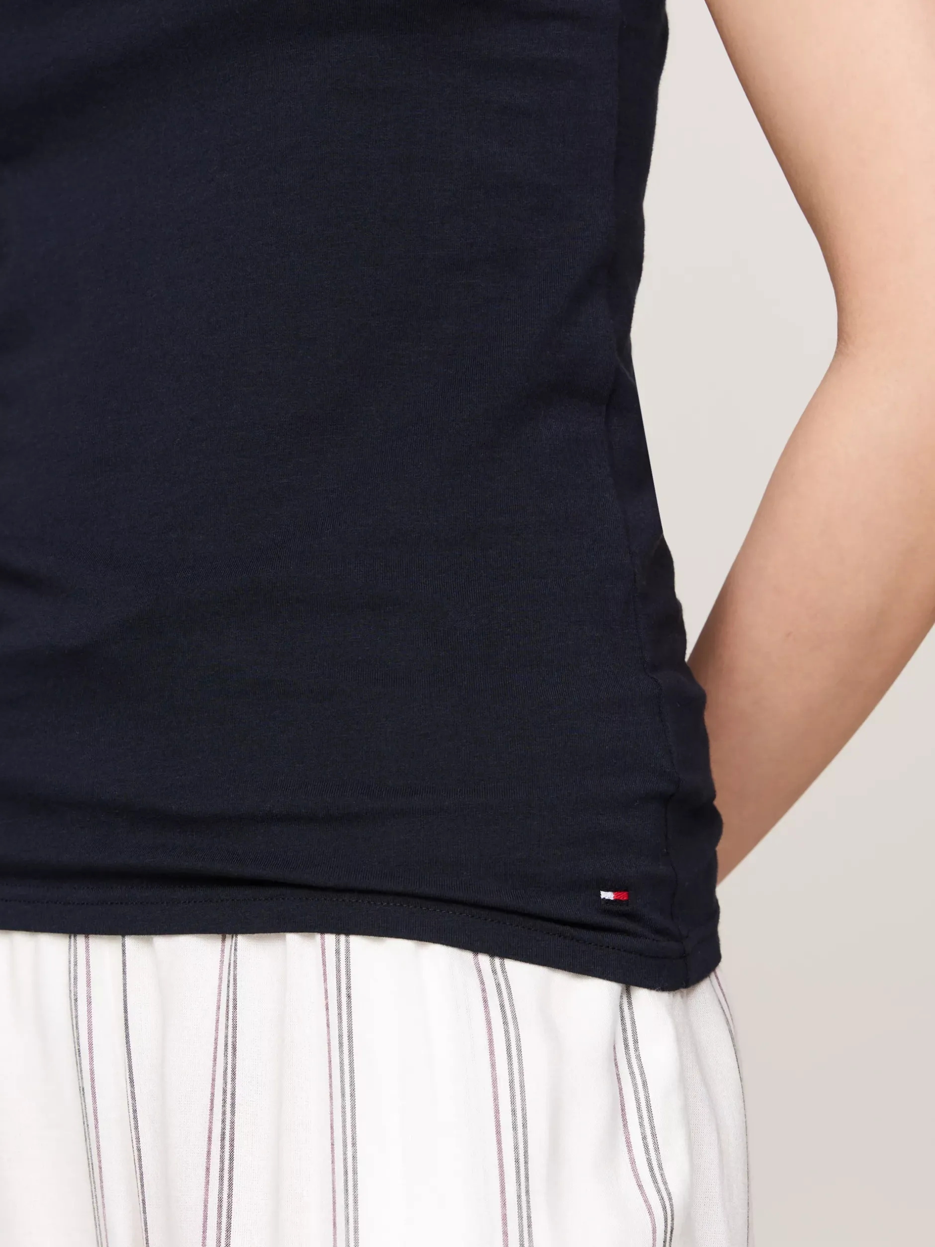 Stroje Domowe*Tommy Hilfiger Zestaw 2 T-shirtów Z Wyhaftowaną Flagą WHITE/ DESERT SKY